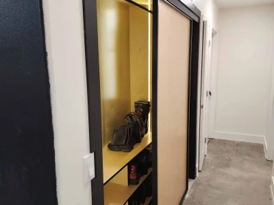 Walk-in Closet 3 modern-closet-led-light